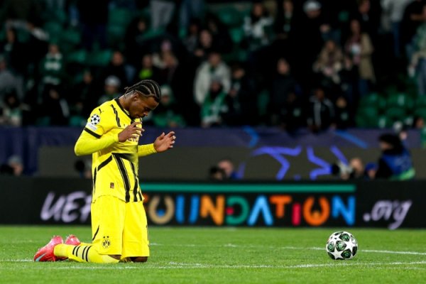 罗马诺：多特仍未谈妥租借楚克乌梅卡，切尔西只想永久出售球员