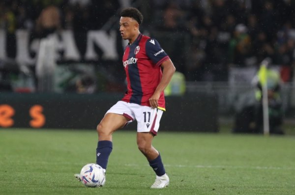 恩多耶赛前热身  赛只踢1分钟就＂负伤  ＂，博洛尼亚主帅：换下他以免冒险