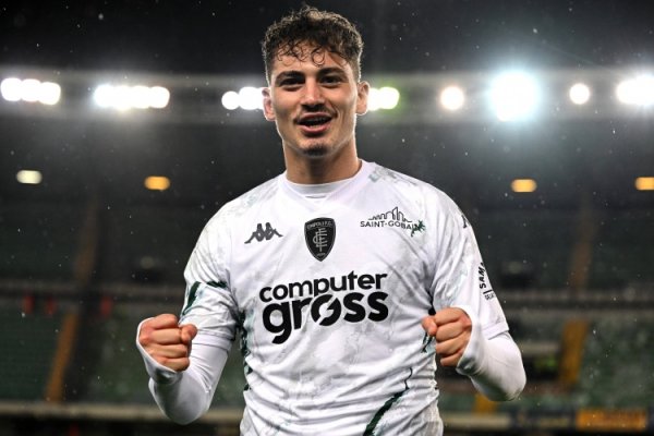 意媒：卡利亚里重启S-埃斯波西托的转会谈判，国米要价700万欧