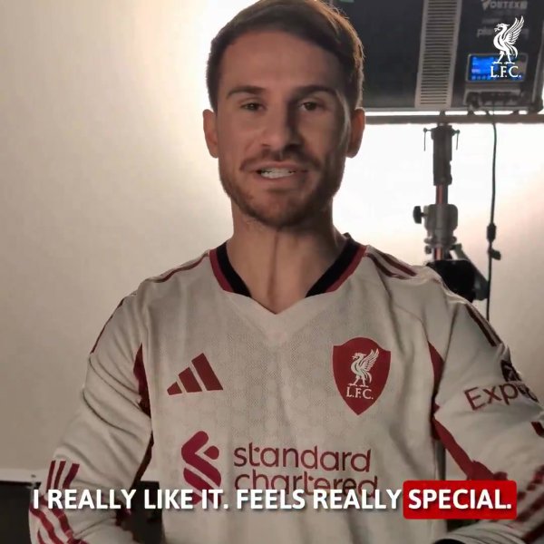 麦卡利斯特谈利物浦新款长袖运动活动    服  ：我太喜欢了，感觉很特别