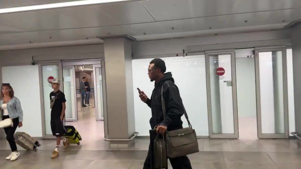 即将加盟尤文图斯！迪马济奥：奥蓬达已经抵达意大利