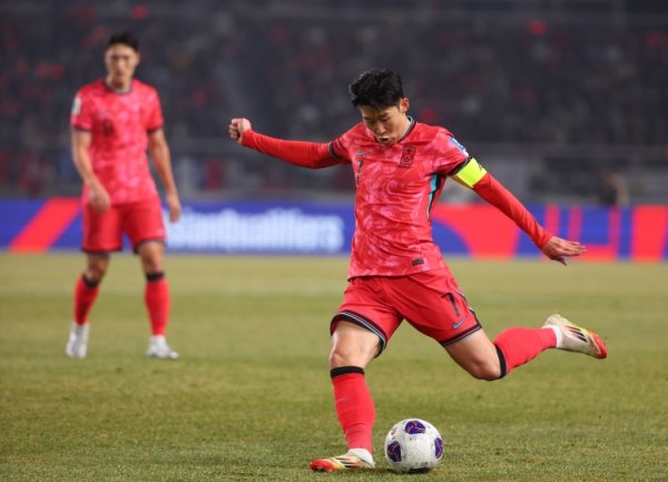 韩媒：孙兴慜近期在韩国队出场时间减少，这可能对球队不利
