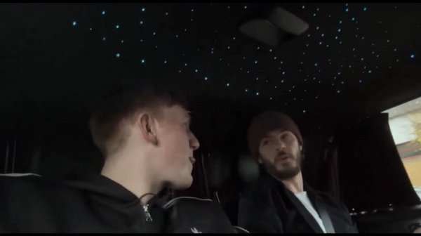 也是儿魔梦麦迪逊: 早年穿曼联运动活动    服  照片? 我从小是曼联球迷