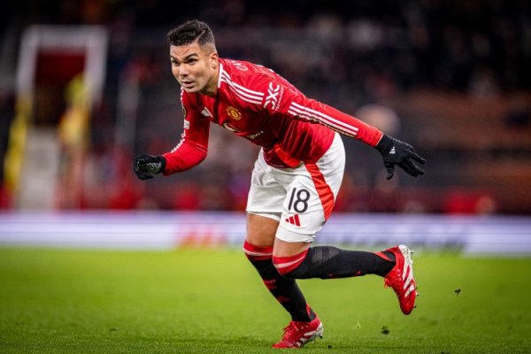 talkSPORT: 阿莫林可能留下卡塞米罗, 但他30万镑的周薪需要降低